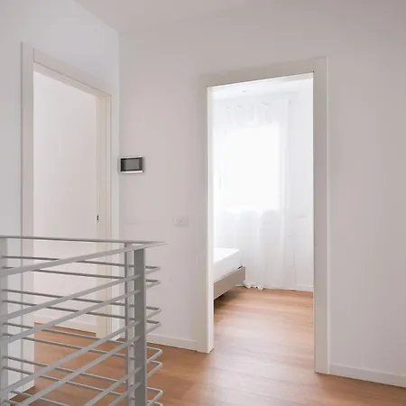 Luxury Gardenia With Private Pool Padenghe sul Garda