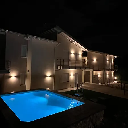 Luxury Gardenia With Private Pool Padenghe sul Garda